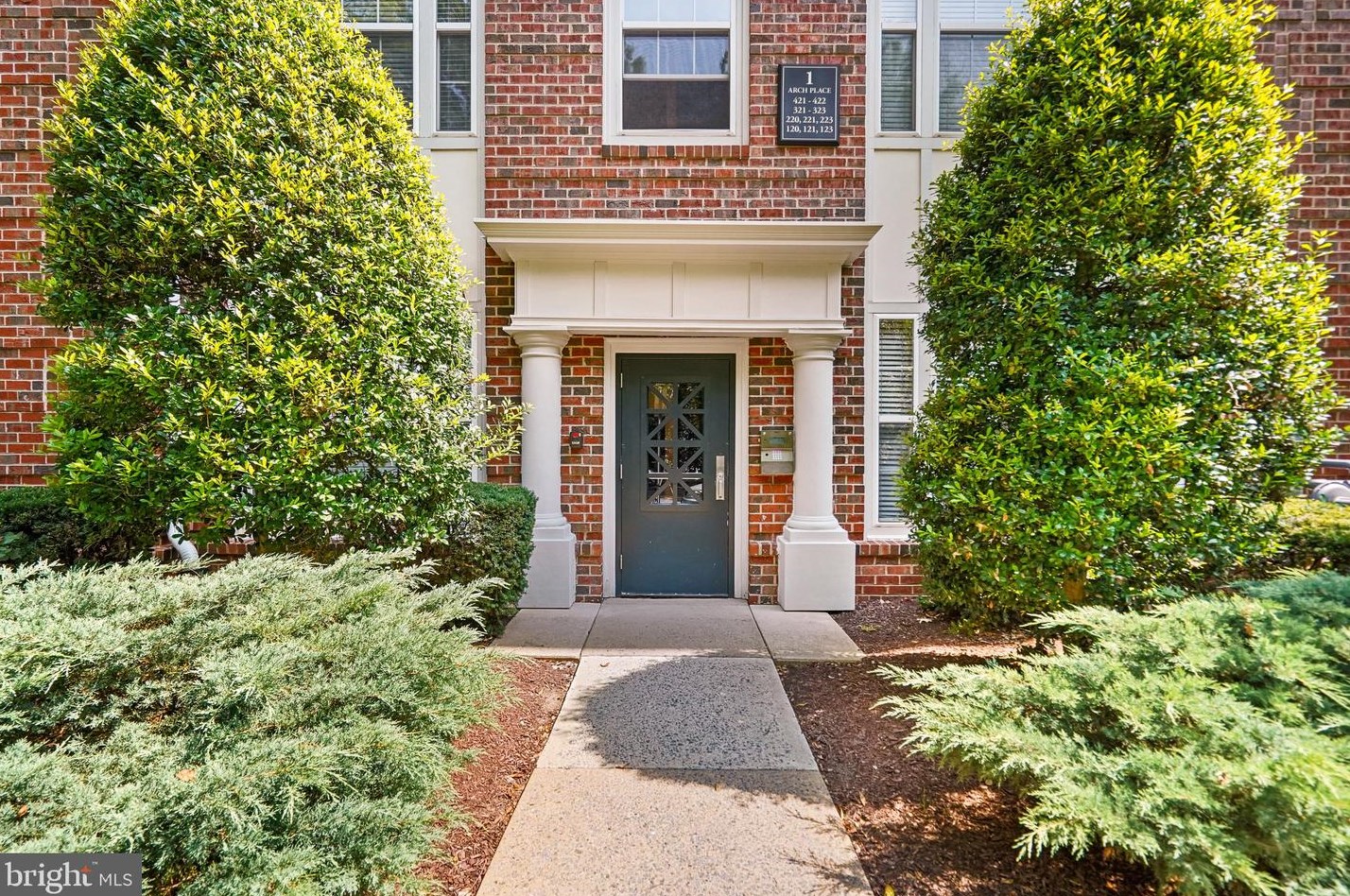 1 Arch Pl, Gaithersburg, MD 20878-6599