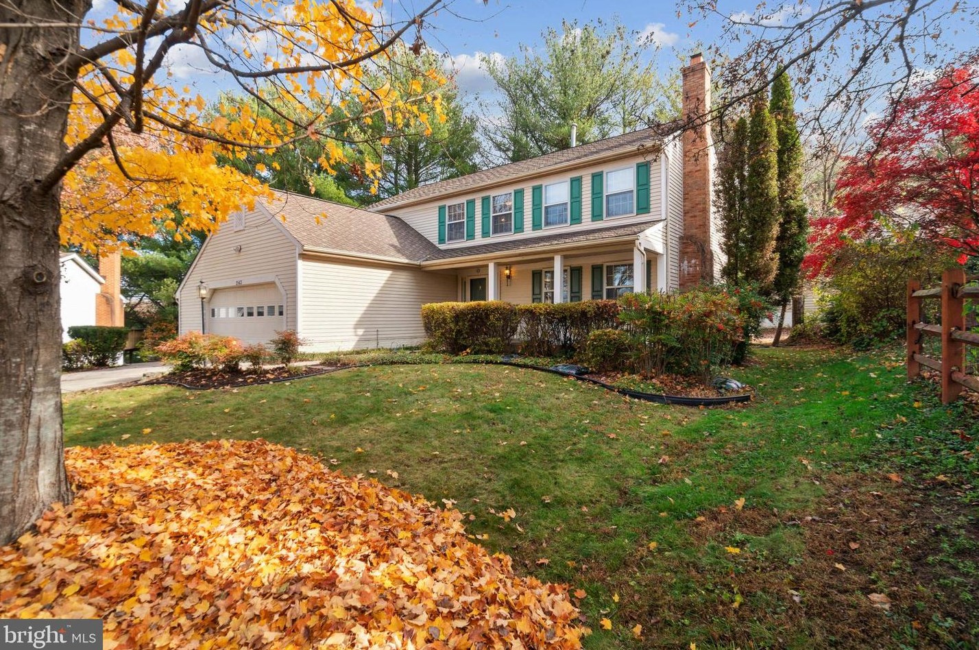 243 Lower Country Dr, Gaithersburg, MD 20877-4325