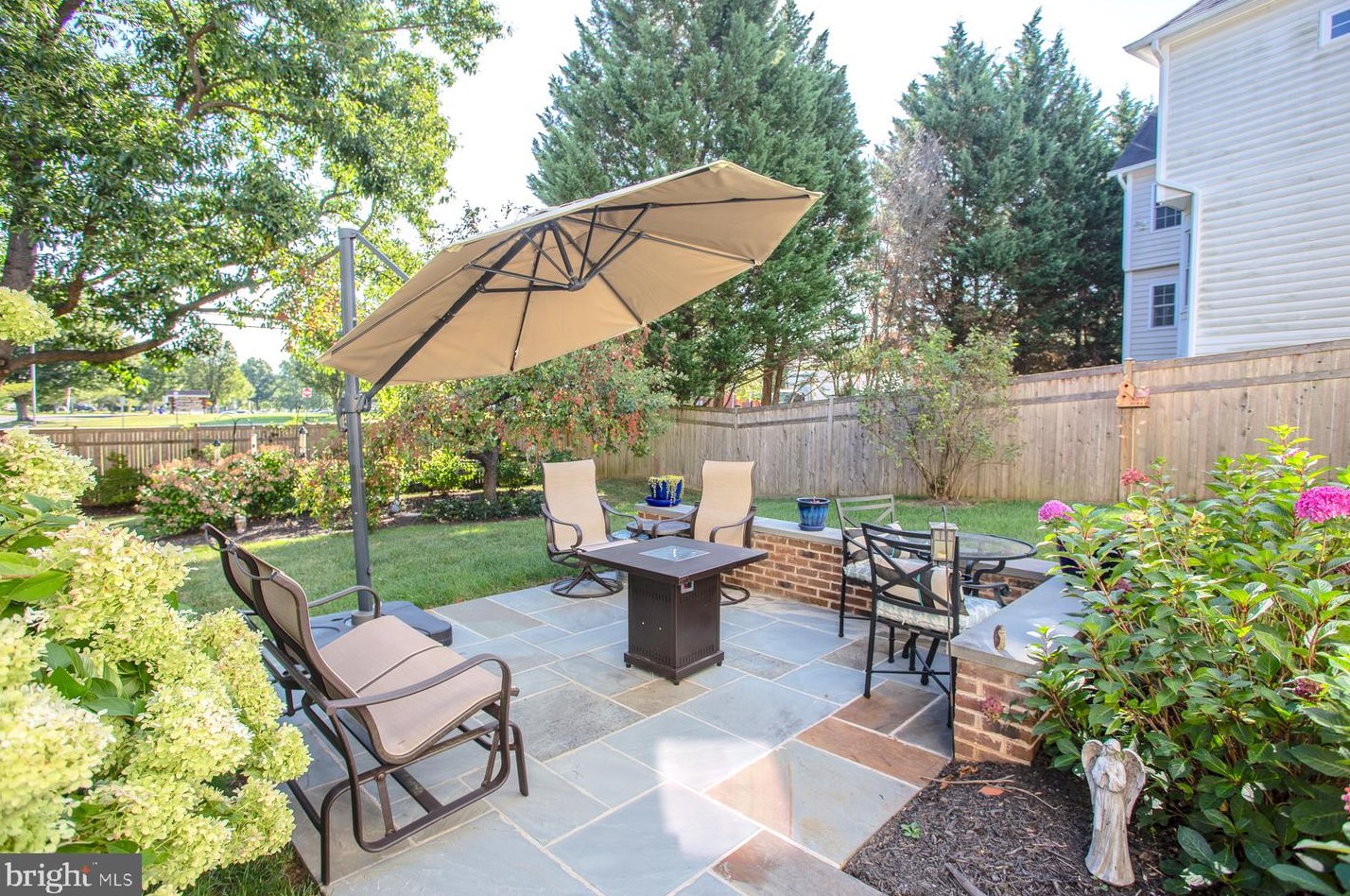 18307 Paradise Cove Ter, Olney MD  20832-3039 exterior