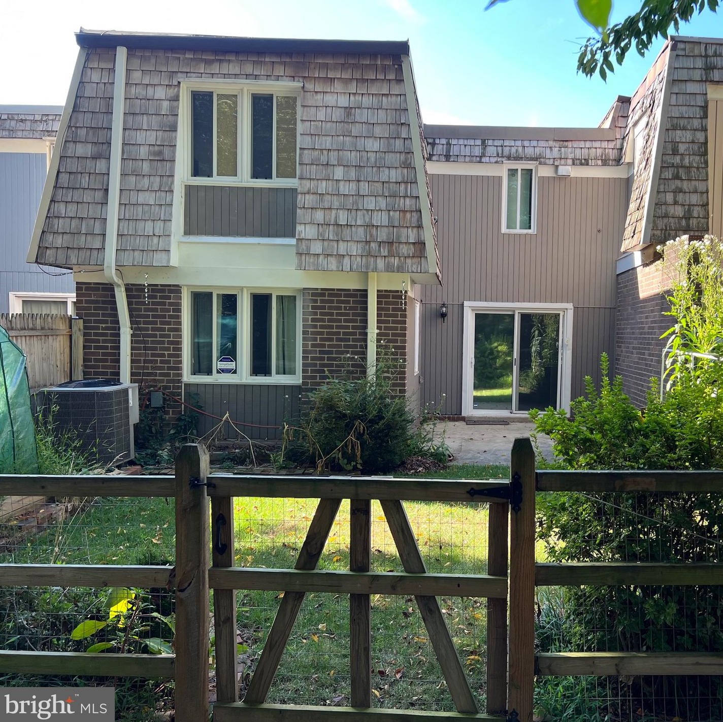 10513 Cambridge Ct, Gaithersburg, MD 20886-3933