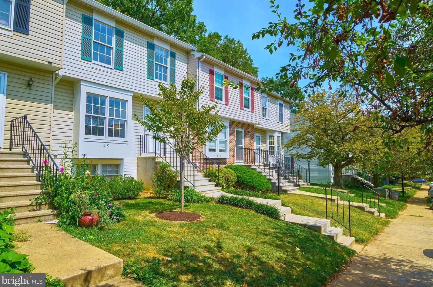 28 Cottonwood Ct, Gaithersburg, MD 20877-1027