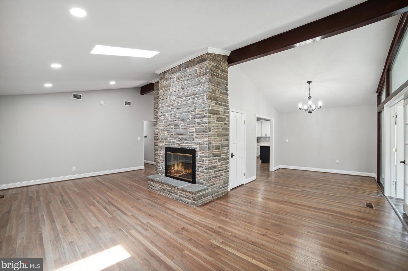 24404 Welsh Rd, Gaithersburg MD  20882-3934 exterior