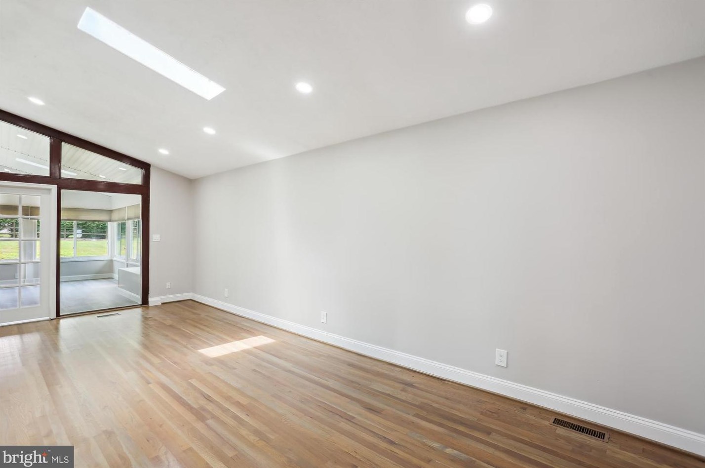 24404 Welsh Rd, Gaithersburg MD  20882-3934 exterior