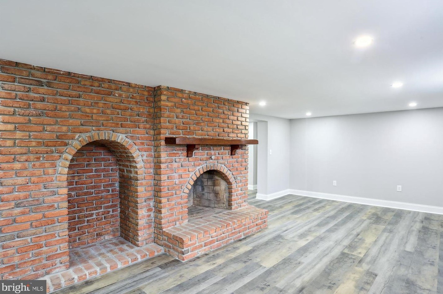 24404 Welsh Rd, Gaithersburg MD  20882-3934 exterior