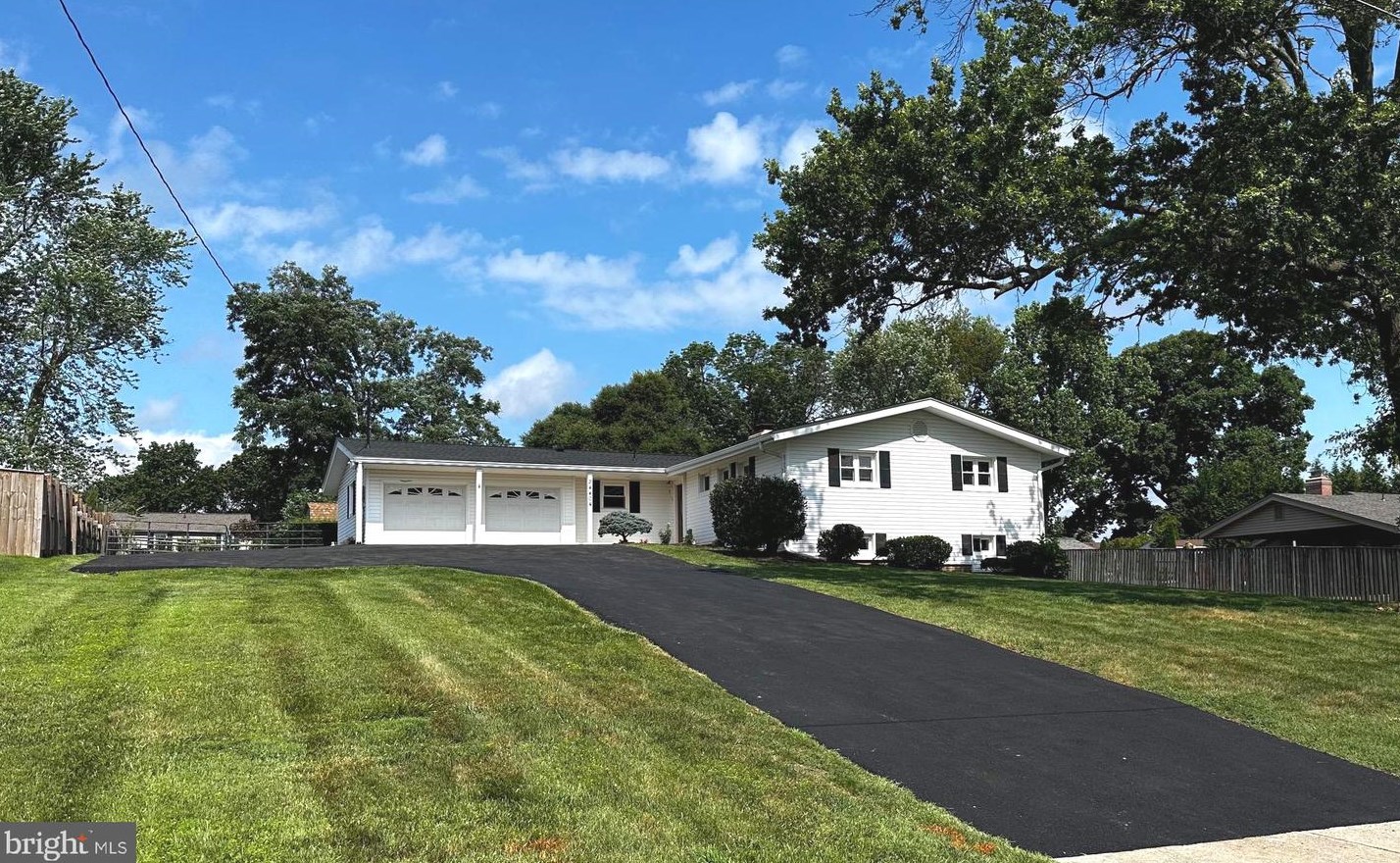 24404 Welsh Rd, Gaithersburg, MD 20882-3932