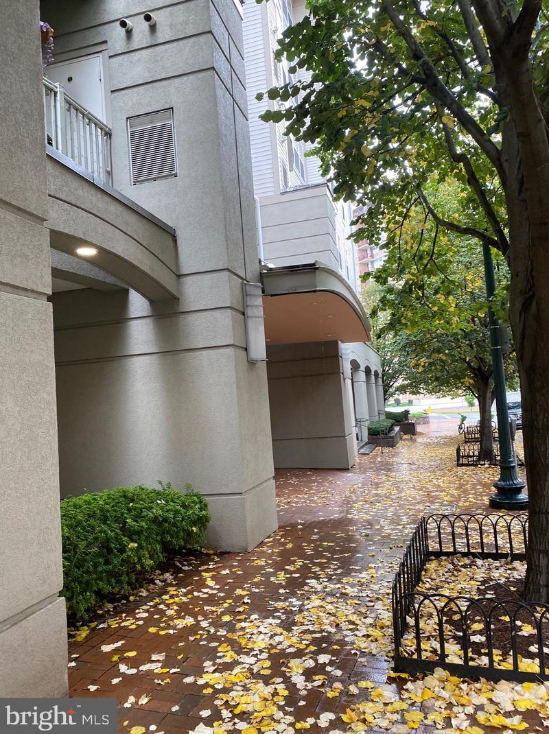 8045 Newell St #102, Silver Spring, MD 20910