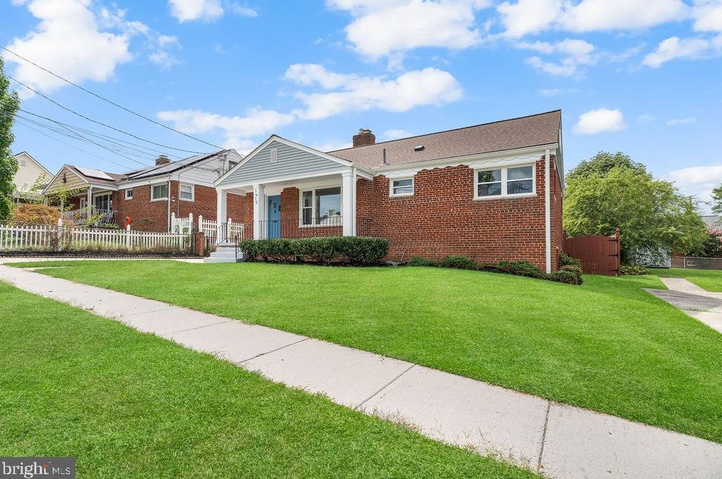 1615 Parham Rd, Silver Spring, MD 20903