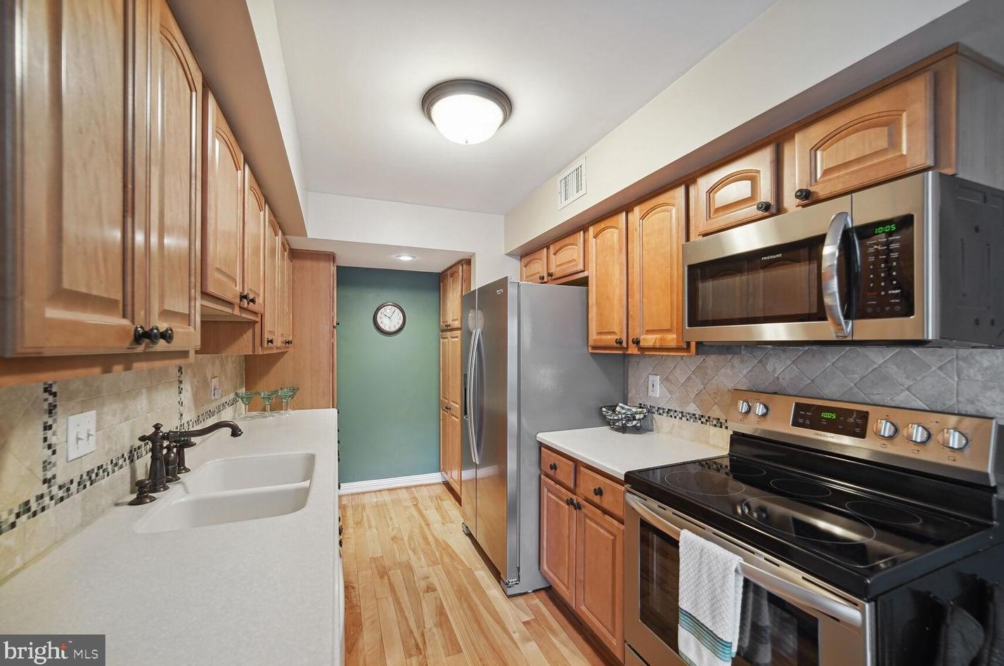 38 Triple Crown Ct, Gaithersburg MD  20878-3745 exterior
