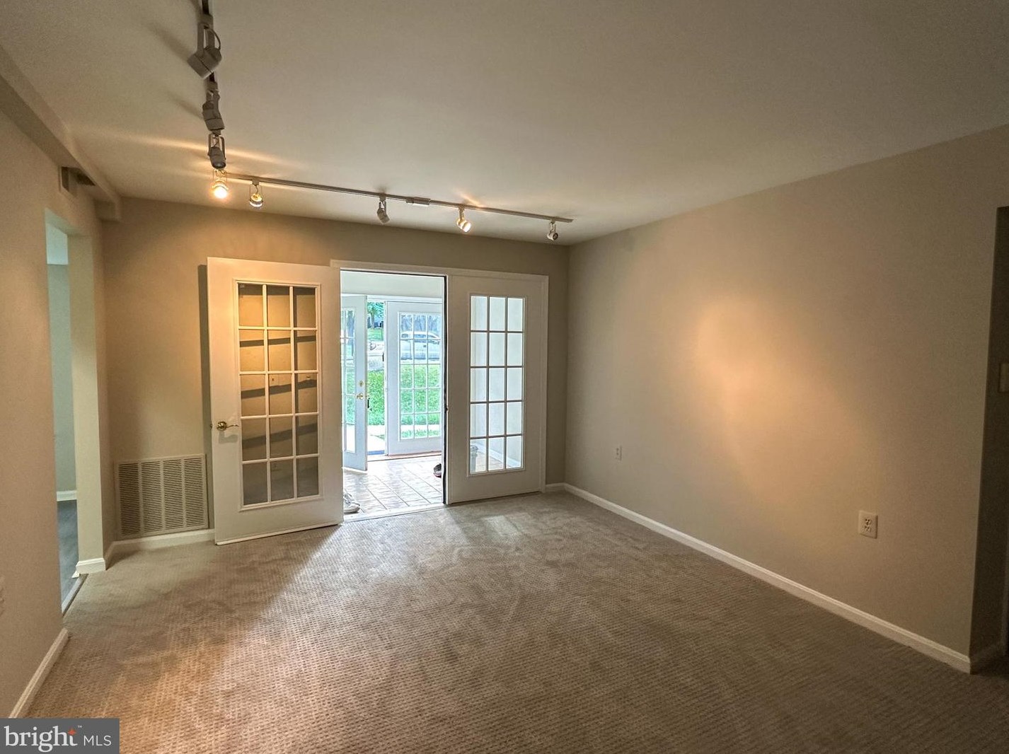 8 Normandy Square Ct #2, Silver Spring, MD 20906