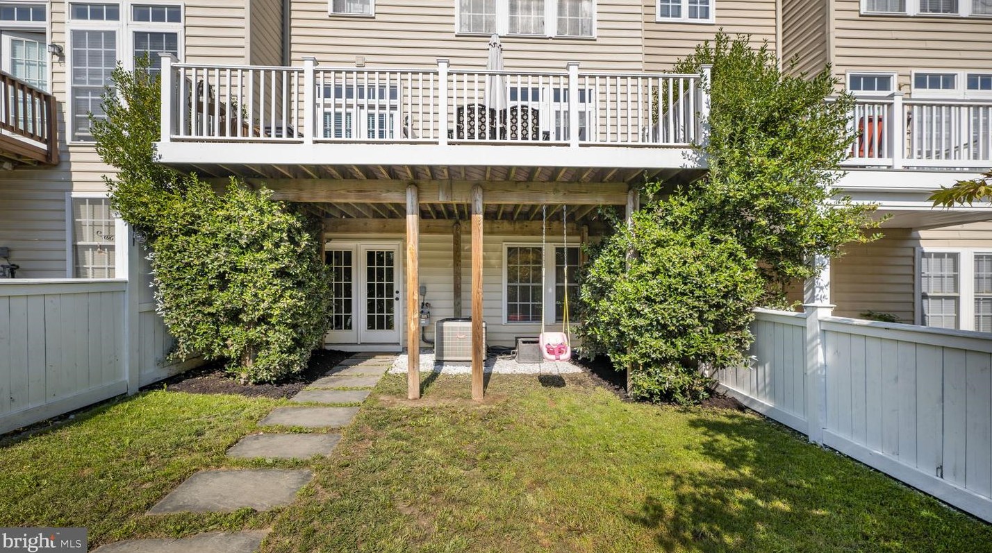 23618 General Store Dr, Clarksburg MD 20871-4322 exterior