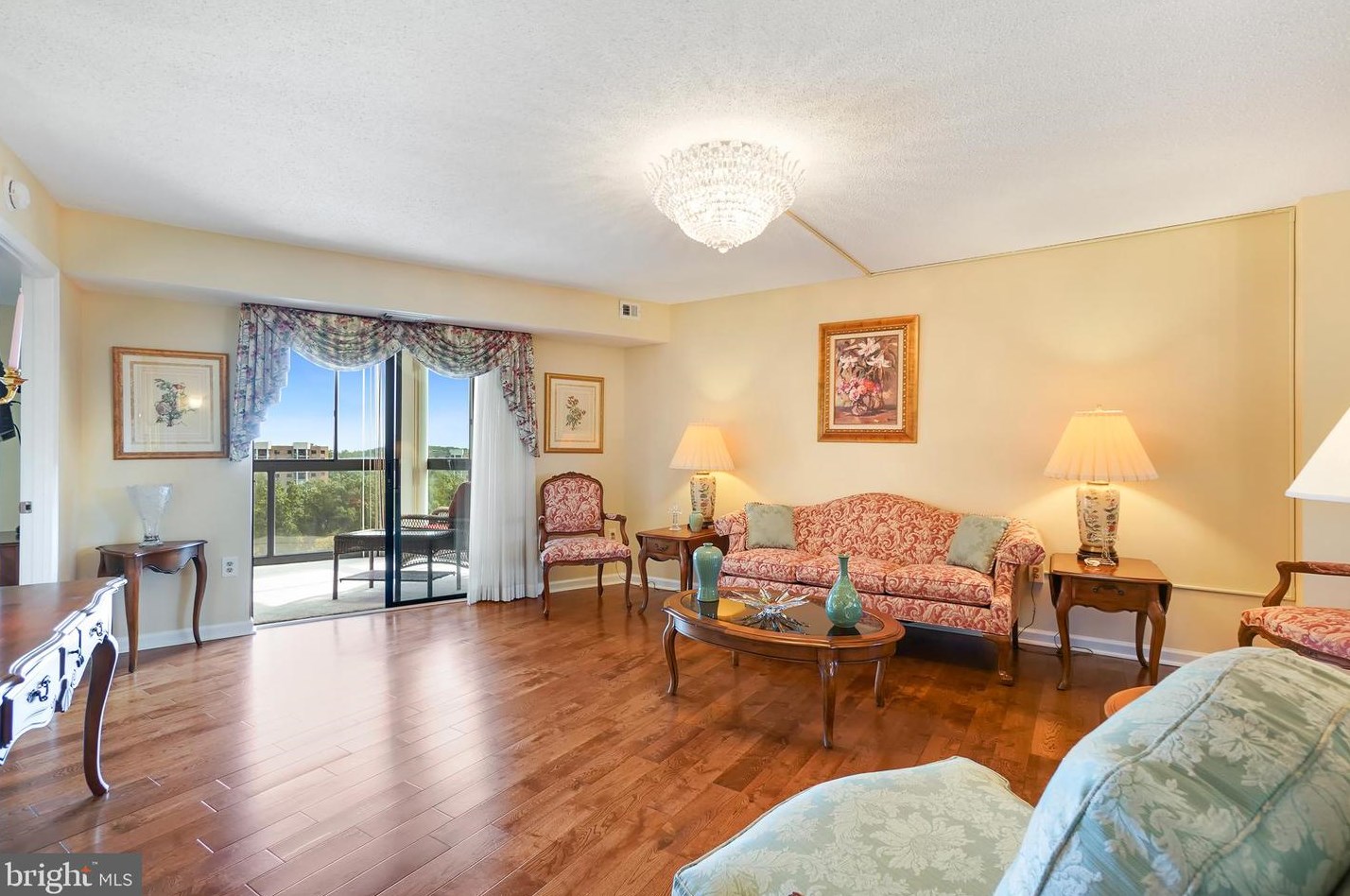15100 Interlachen Dr #825/826, Silver Spring, MD 20906