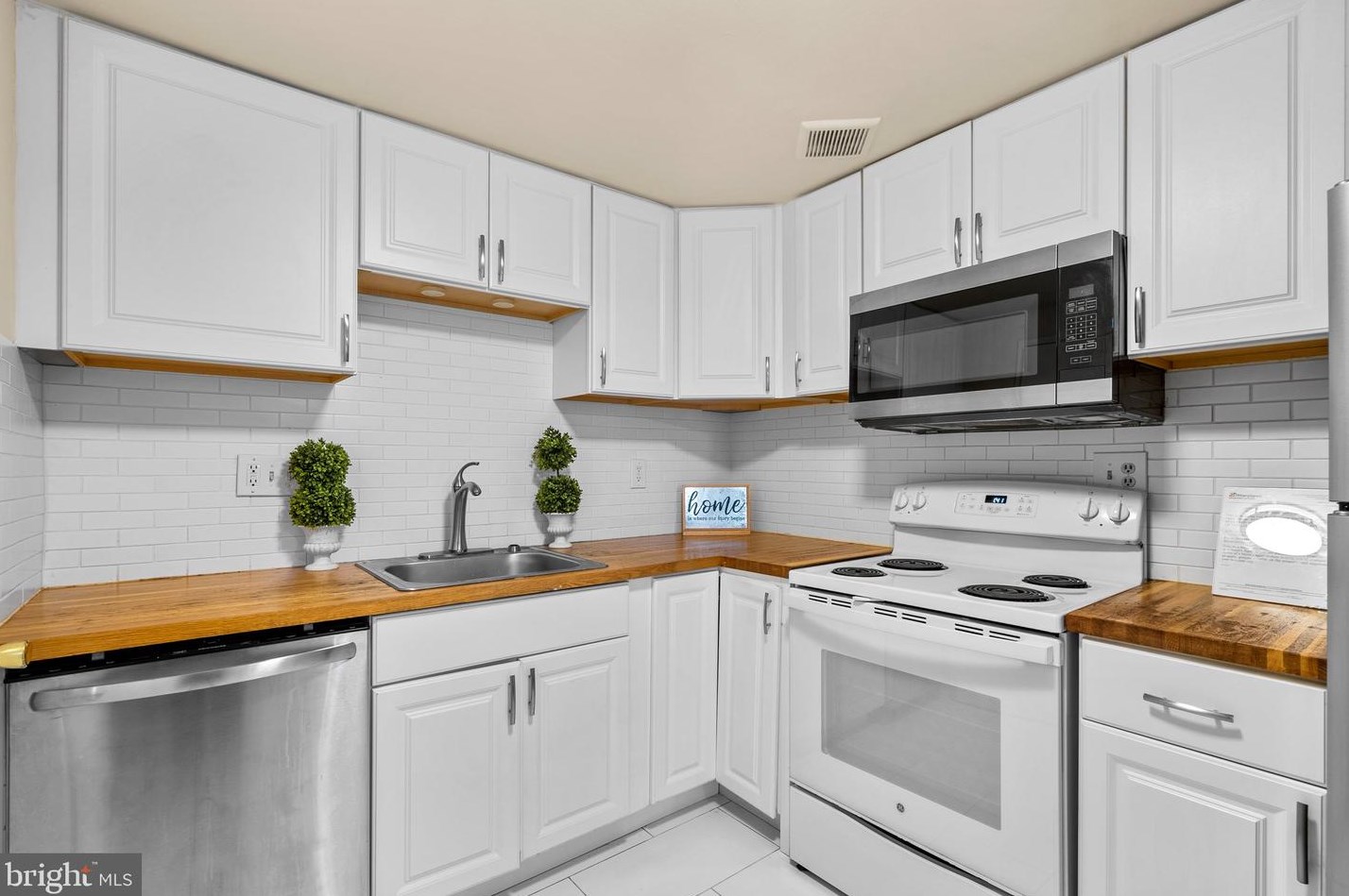 18736 Nathans Pl, Gaithersburg, MD 20886-4269