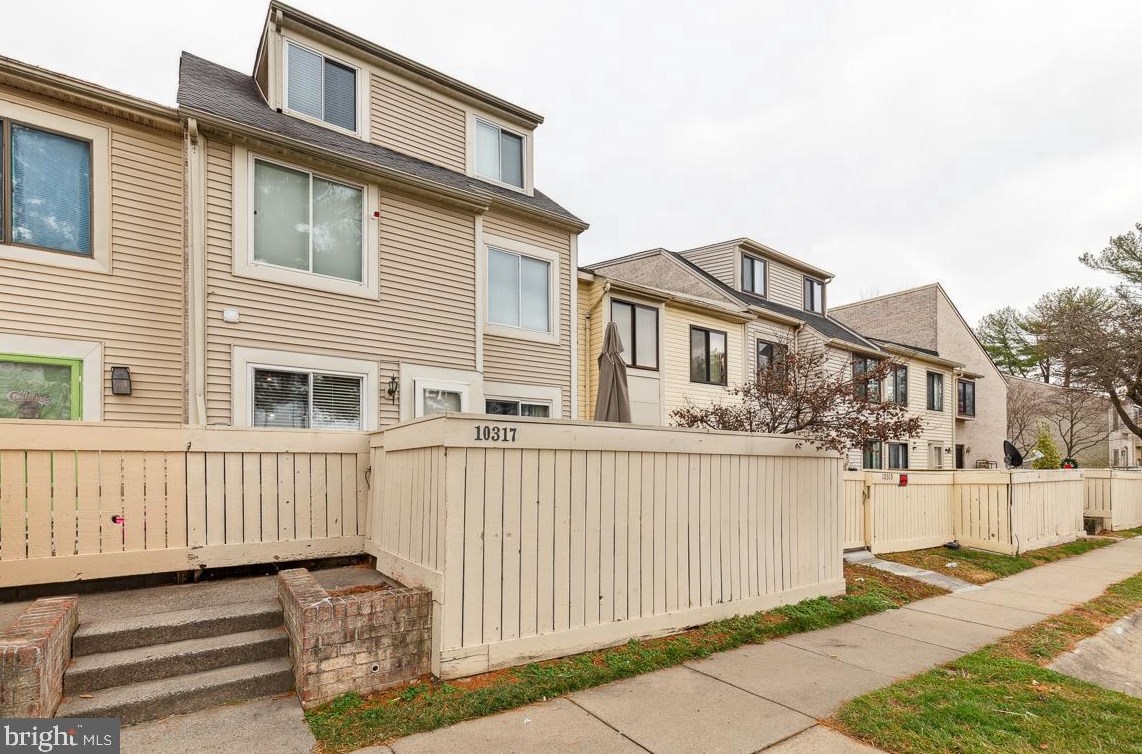 10317 Ridgeline Dr, Gaithersburg, MD 20886