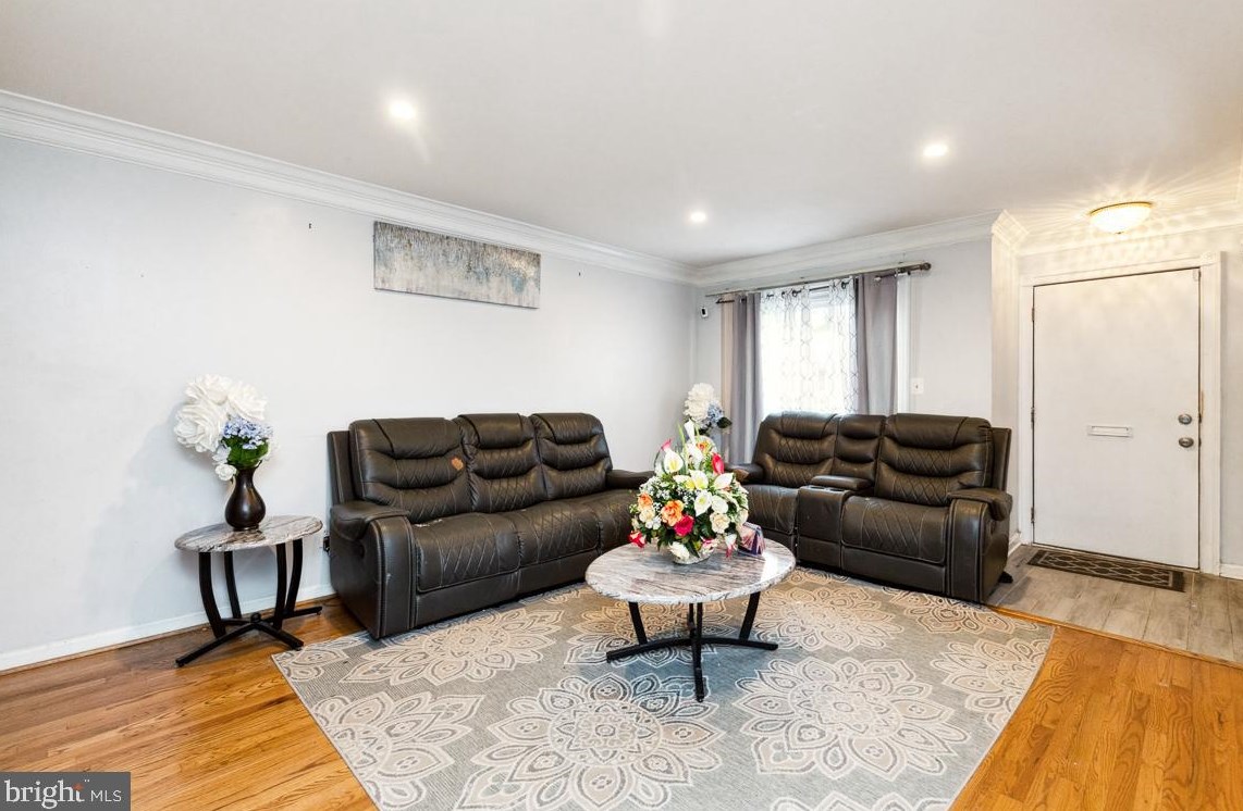 10317 Ridgeline Dr, Gaithersburg MD  20886-3007 exterior