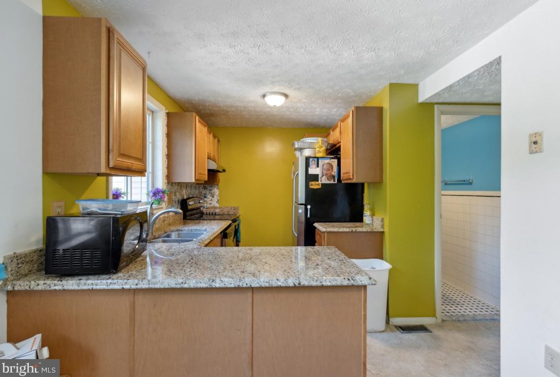 24226 Newbury Rd, Gaithersburg, MD 20882-4012