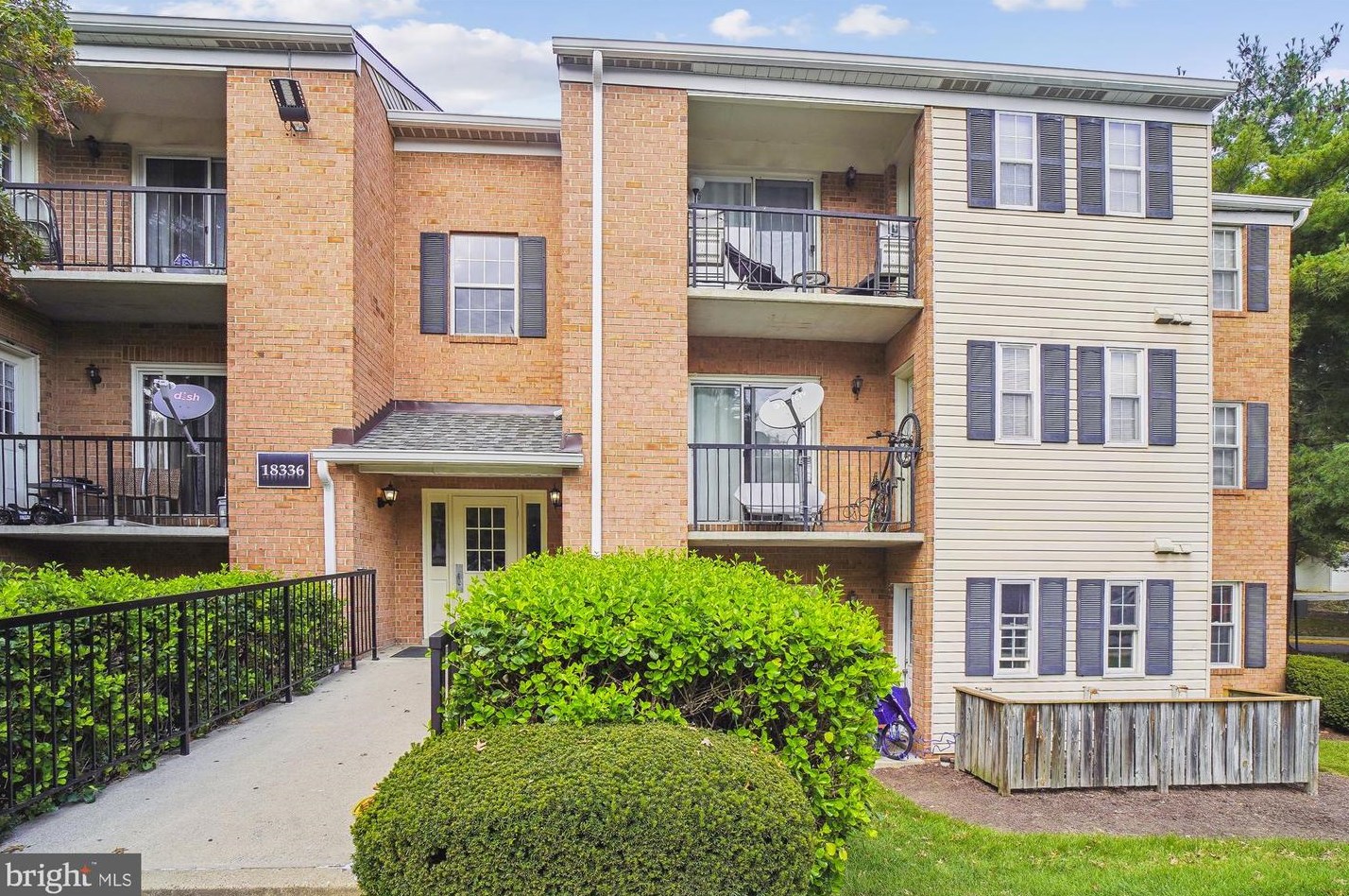 18336 Streamside Dr Apt 303, Gaithersburg, MD 20879