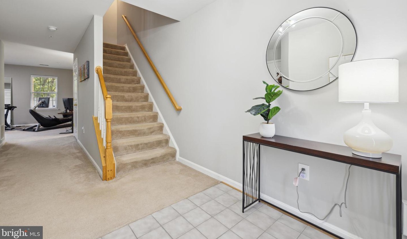 8216 Ironclad Ct, Gaithersburg, MD 20877-1047