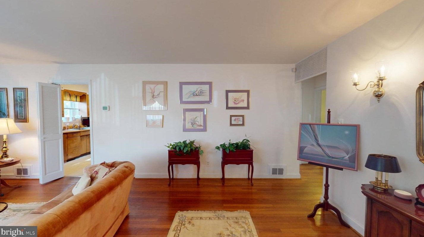 2304 Darrow St, Silver Spring, MD 20902