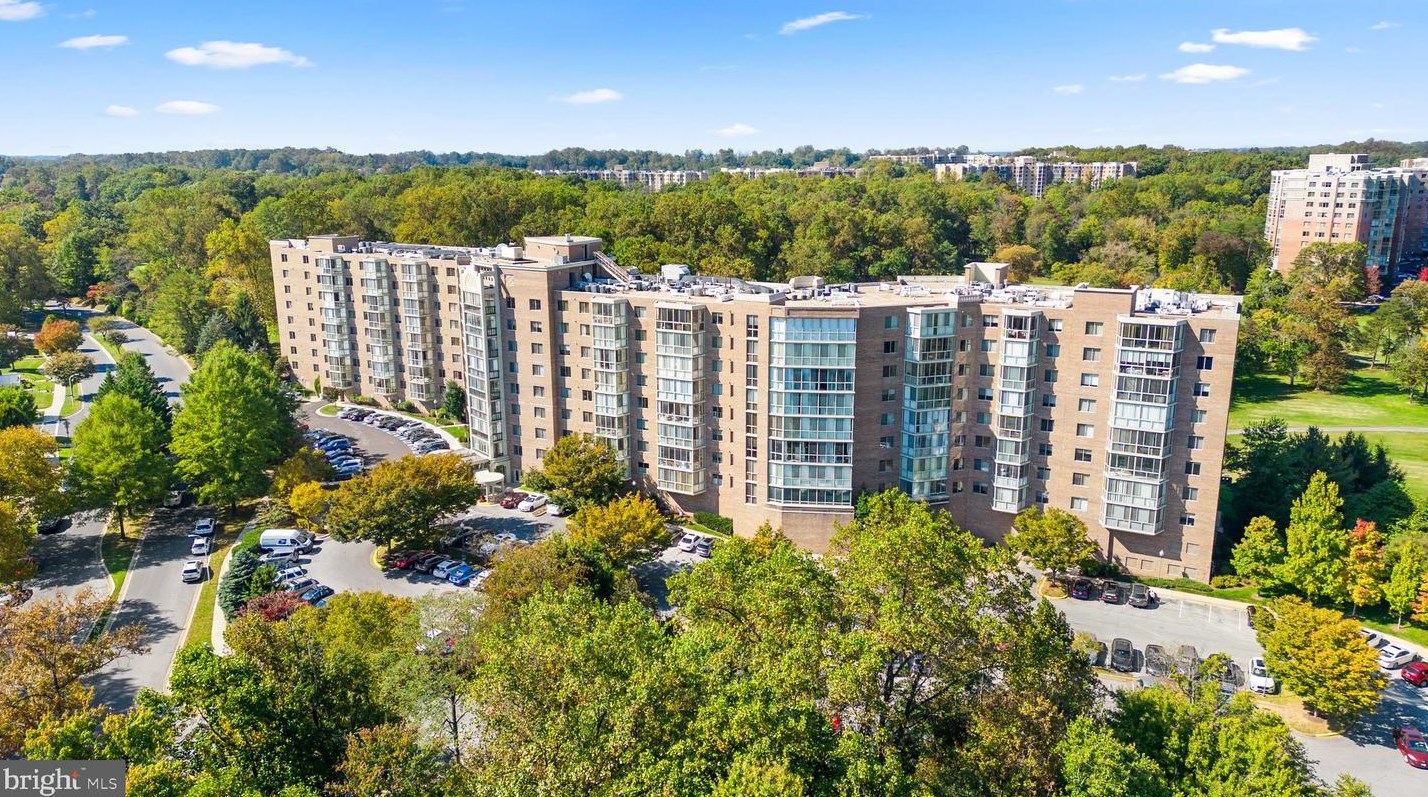 3005 Leisure World Blvd, Silver Spring MD 20906-8338 exterior