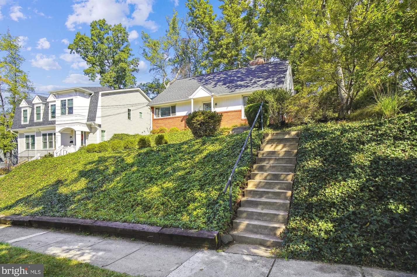 9319 Adelaide Dr, Bethesda, MD 20817