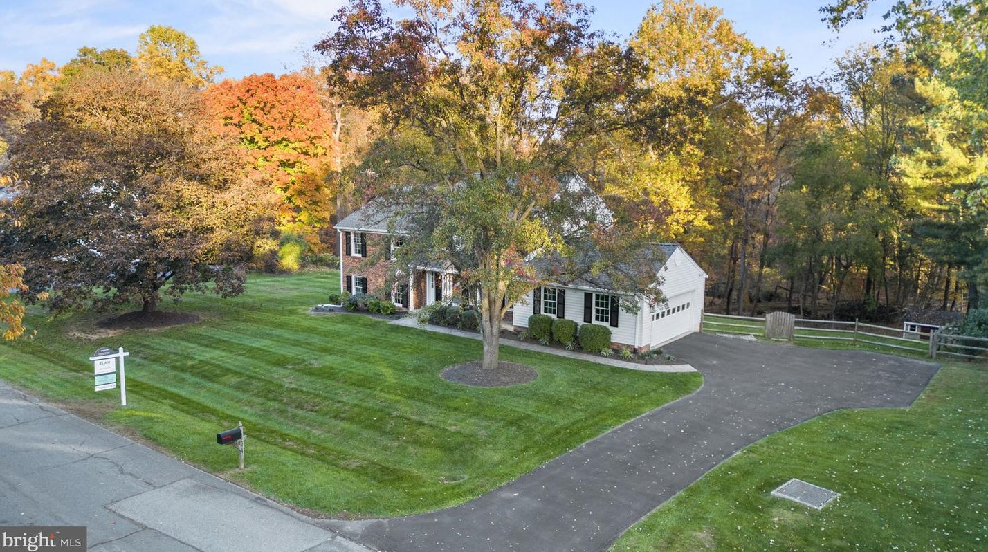 13324 Bondy Way, Gaithersburg MD  20878-2132 exterior