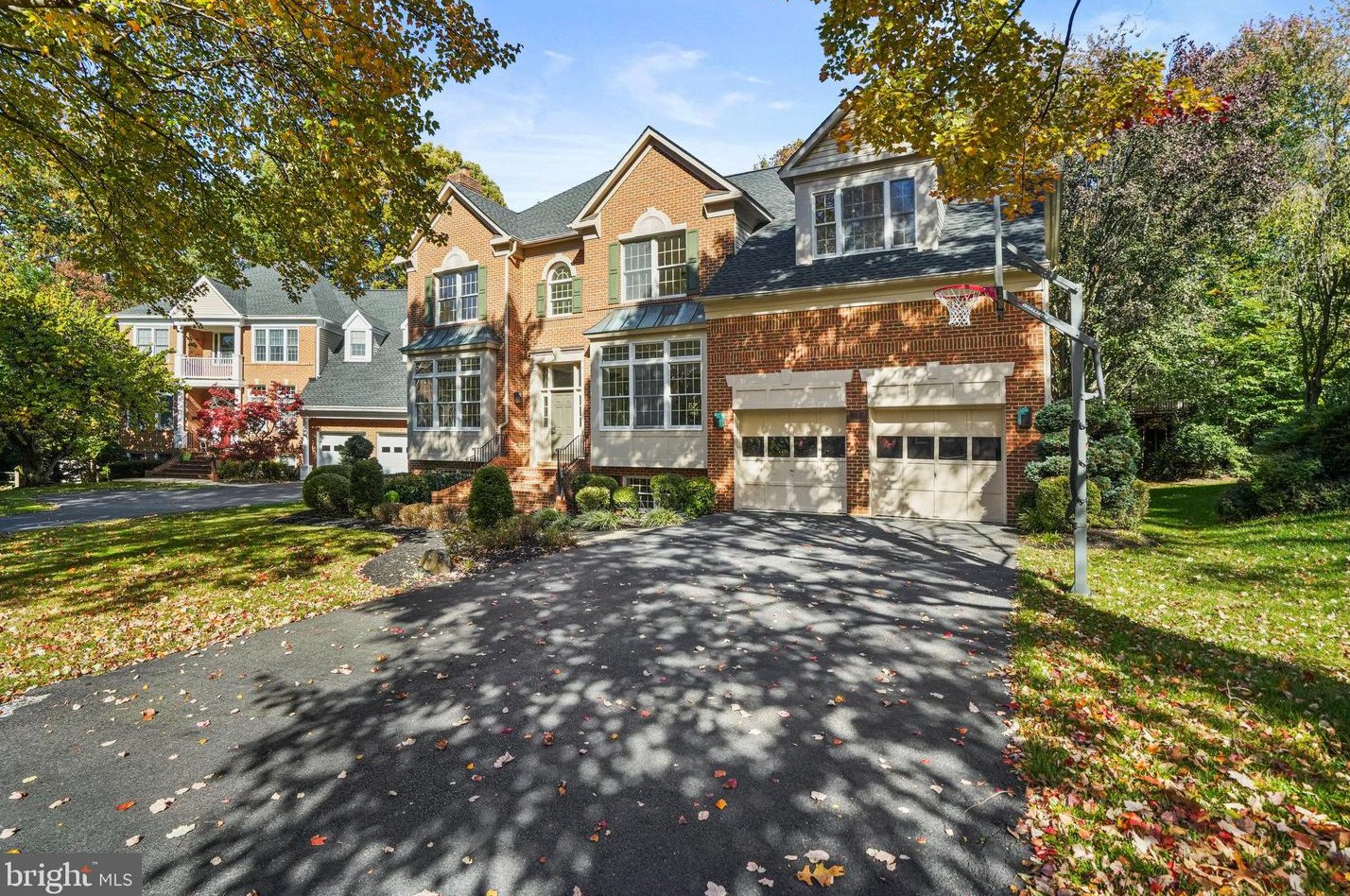 15313 Chinaberry St, Gaithersburg, MD 20878-4704