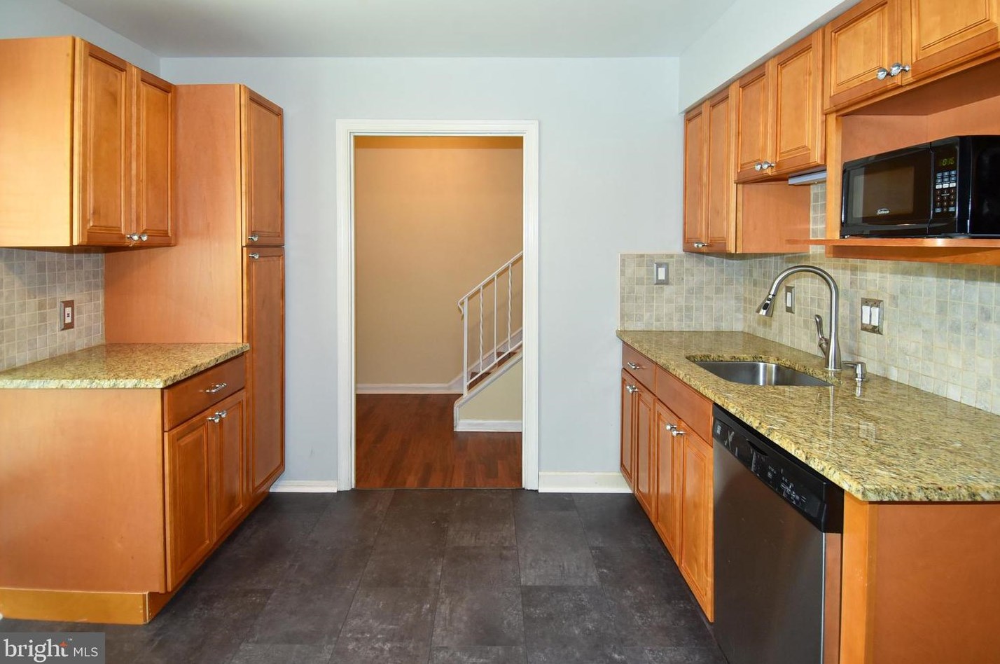 9909 Maple Leaf Dr, Gaithersburg MD  20886-1133 exterior