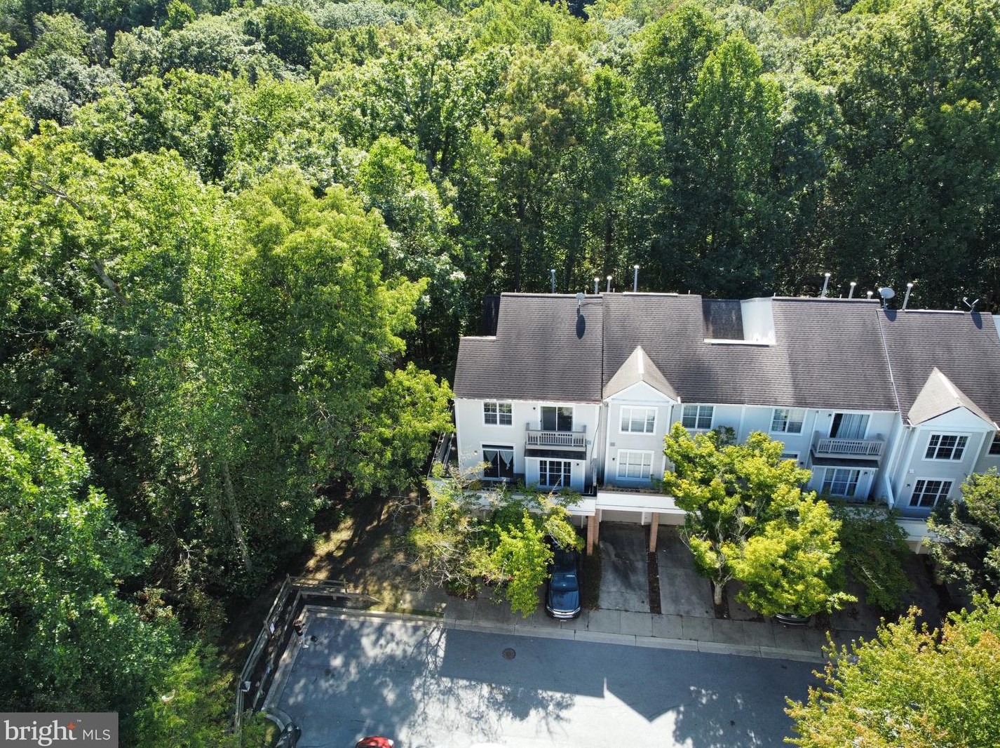 21 Crested Iris Ct, Gaithersburg MD  20886-1024 exterior