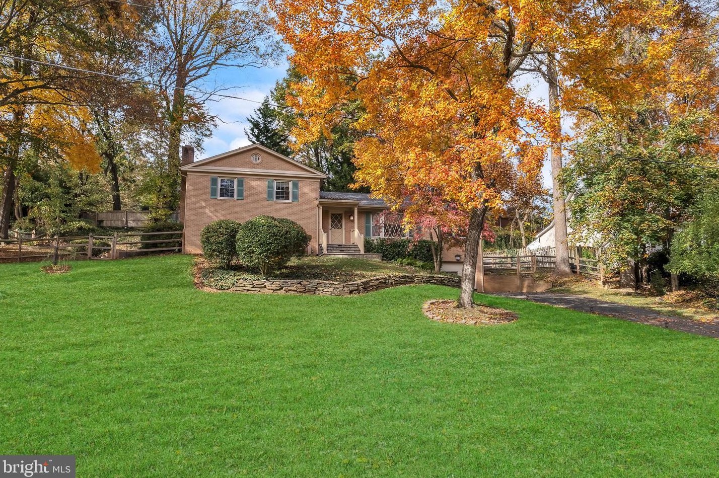 2124 Edgewater Pkwy, Silver Spring, MD 20903