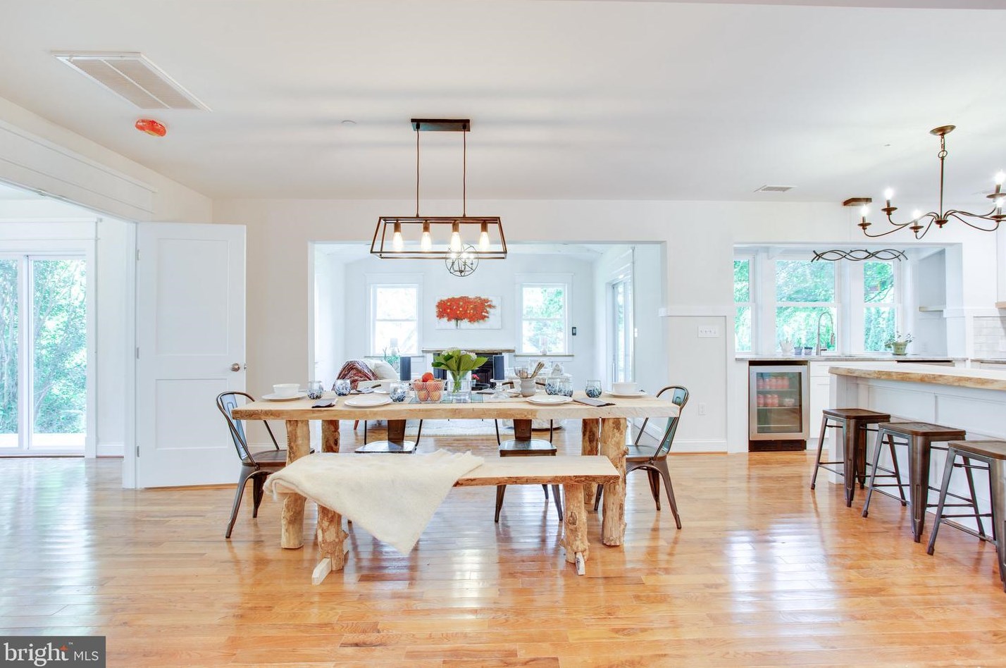 15701 Quince Orchard Rd, Gaithersburg MD  20878-4742 exterior