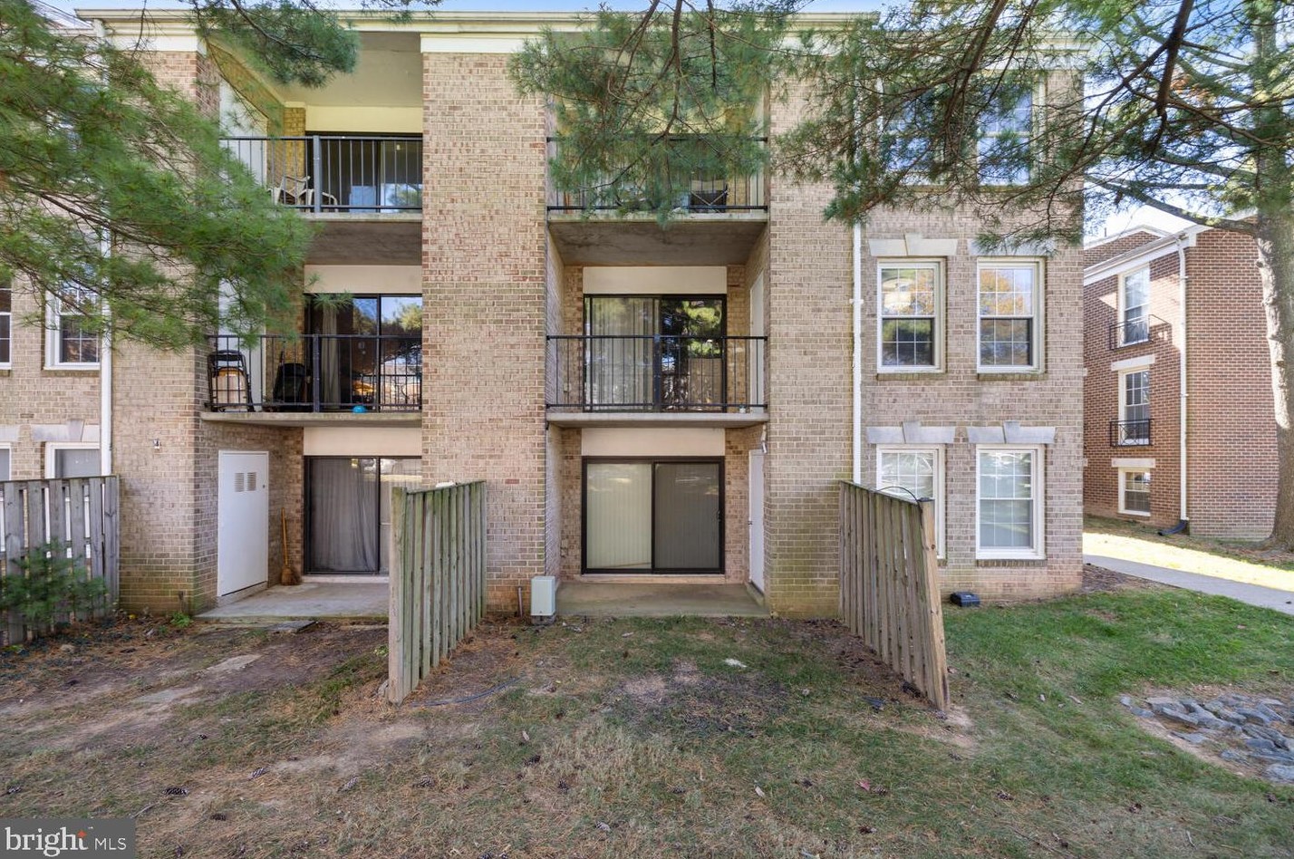 814 Quince Orchard Blvd, Gaithersburg MD  20878-1742 exterior