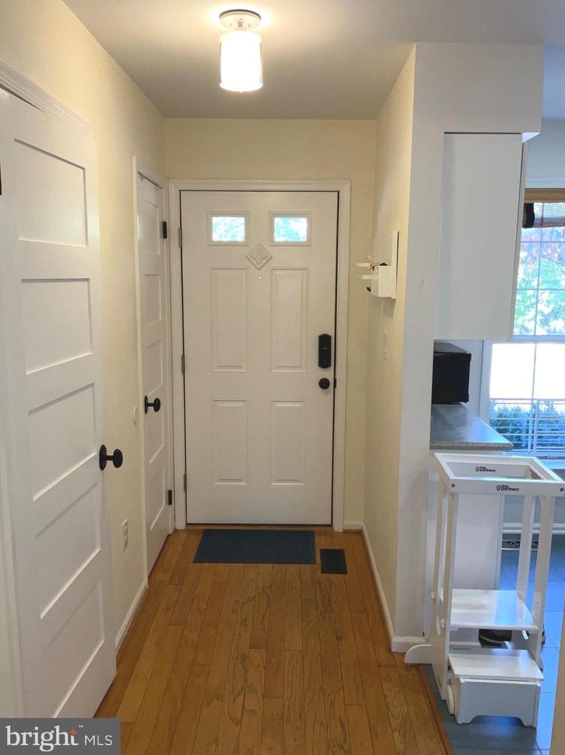 2002 Derby Ridge Ln #4, Silver Spring, MD 20910