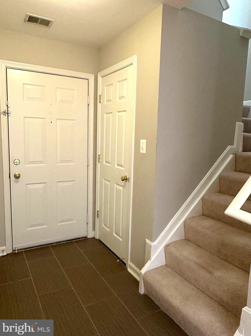 135 Timberbrook Ln #304, Gaithersburg, MD 20878