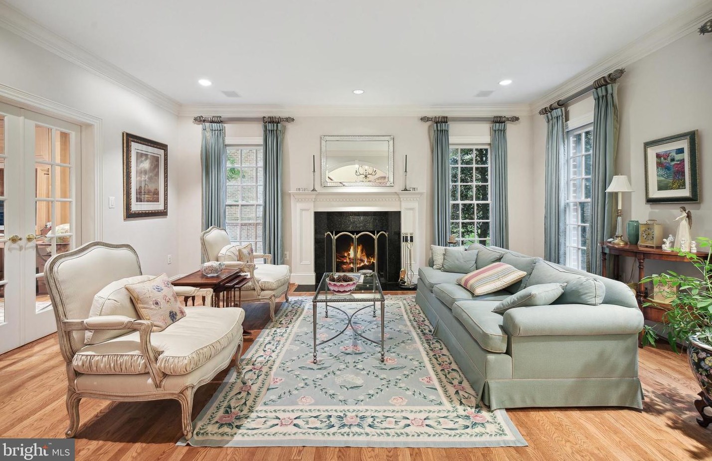 9620 Eagle Ridge Dr, Bethesda, MD 20817-3920