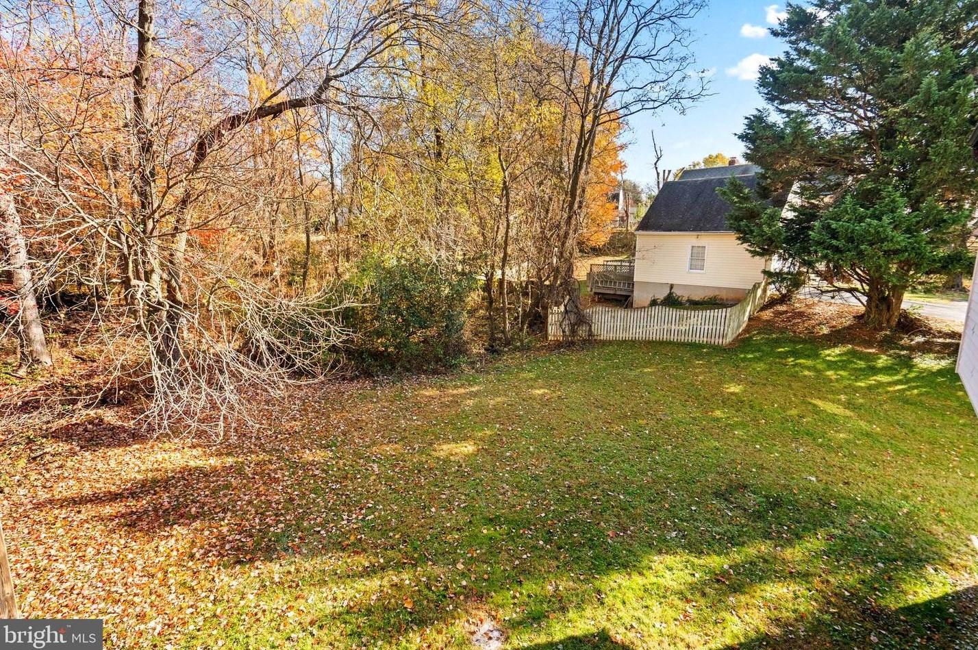 620 Poplarwood Pl, Gaithersburg MD  20877-1257 exterior