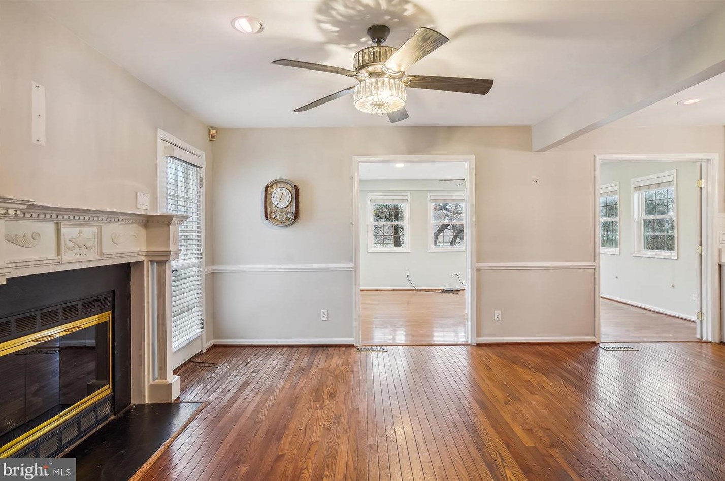 18520 Cape Jasmine Way, Gaithersburg MD  20879-4646 exterior