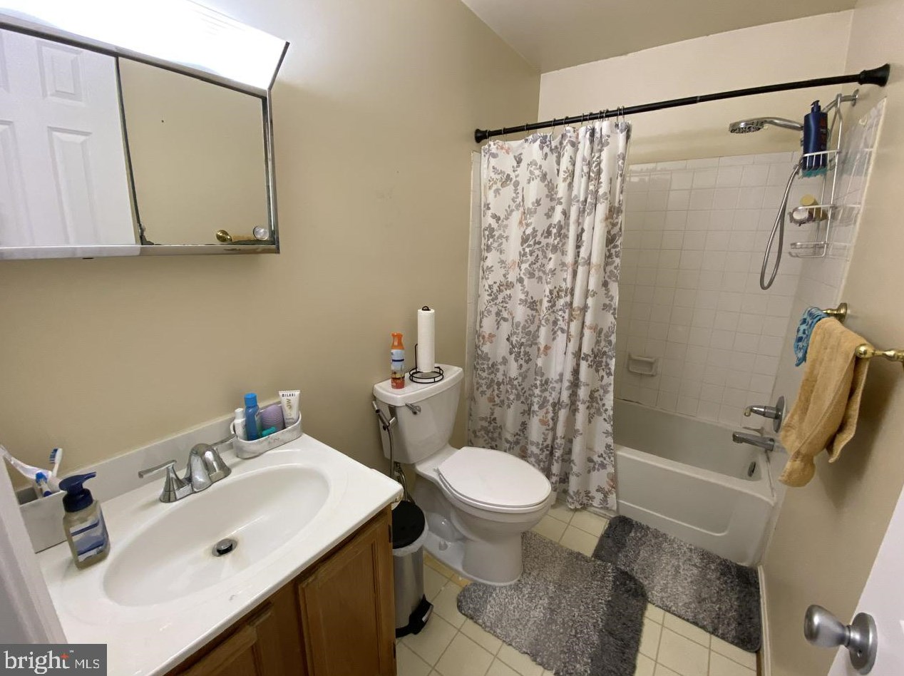458 Bostwick Ln, Gaithersburg MD  20878-1944 exterior
