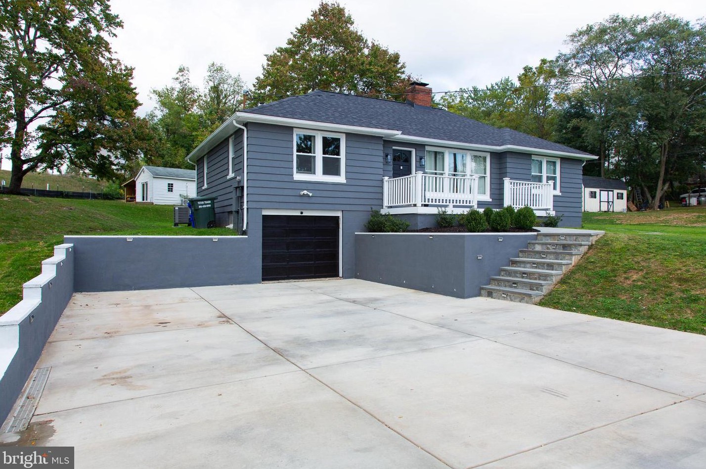 11005 Locust Dr, Damascus, MD 20872