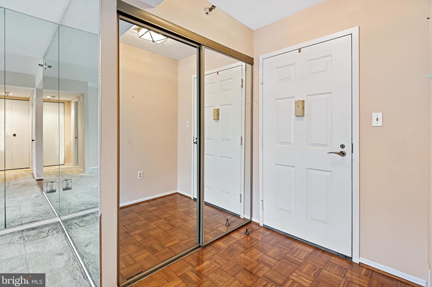 15107 Interlachen Dr #2-316, Silver Spring, MD 20906