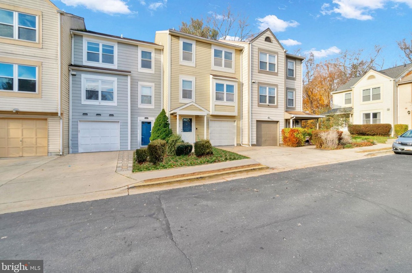 11212 White Barn Ct, Gaithersburg, MD 20879-3146