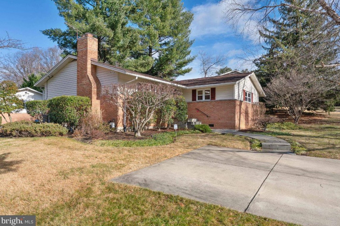 1300 Xaveria Dr, Silver Spring, MD 20903