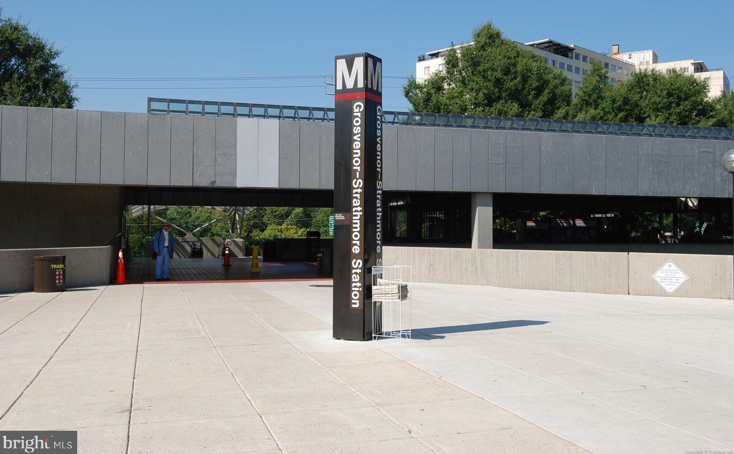 3 Bloomingdale Ct, Rockville MD 20852-5537 exterior