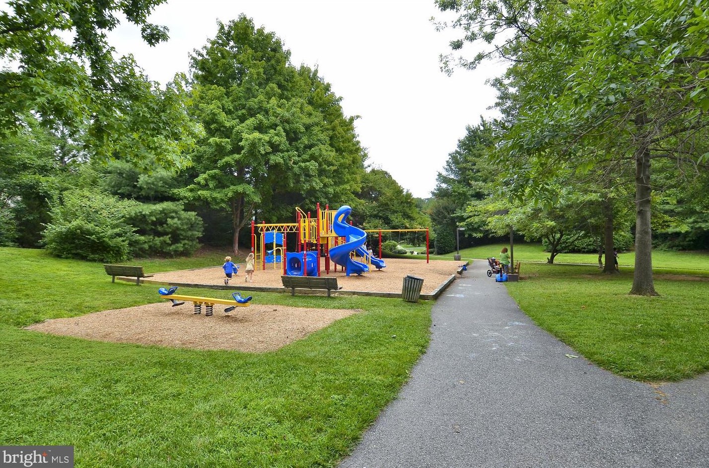 3 Bloomingdale Ct, Rockville MD 20852-5537 exterior