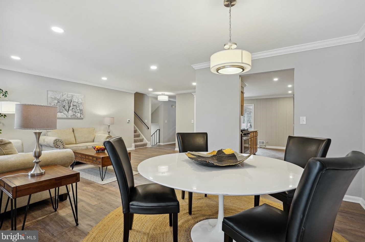 17613 Ml Crk Dr, Rockville MD 20855-1000 exterior