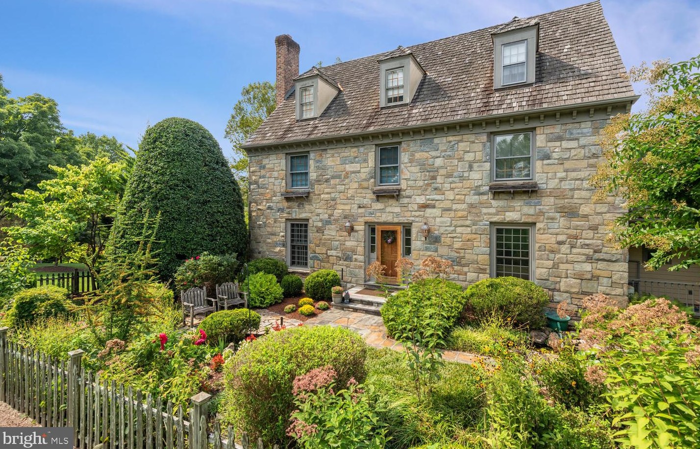 12716 Split Creek Ct, Gaithersburg MD  20878-5900 exterior