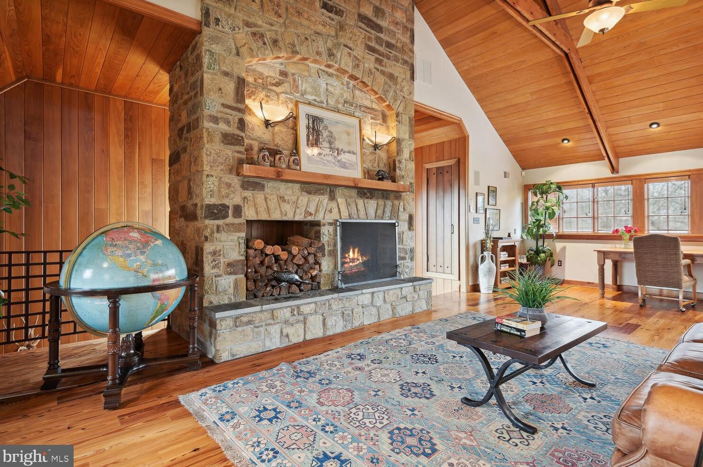 12716 Split Creek Ct, Gaithersburg MD  20878-5900 exterior