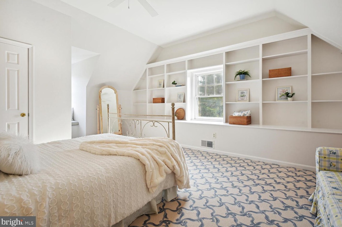 12716 Split Creek Ct, Gaithersburg MD  20878-5900 exterior