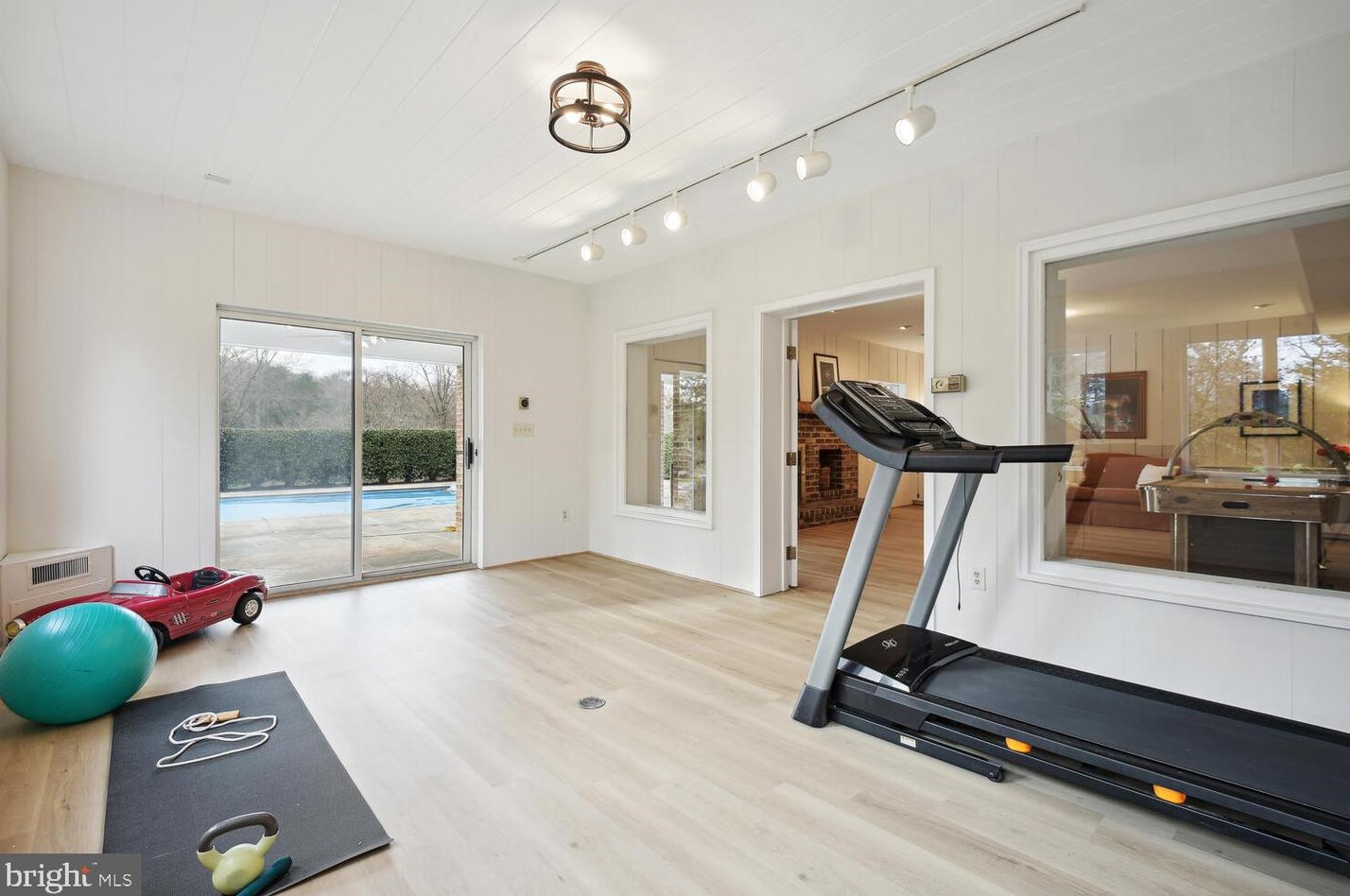 12716 Split Creek Ct, Gaithersburg MD  20878-5900 exterior