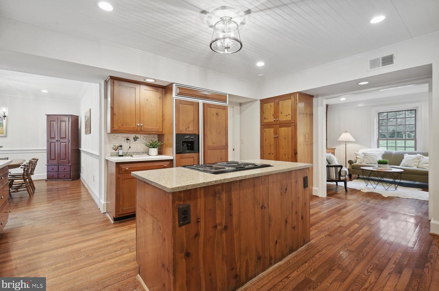 12716 Split Creek Ct, Gaithersburg MD  20878-5900 exterior