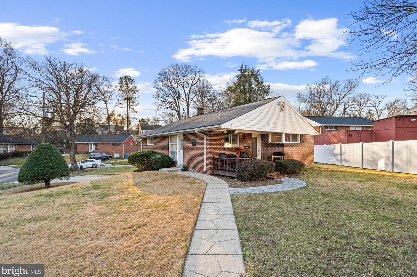 10618 Cavalier Dr, Silver Spring, MD 20901